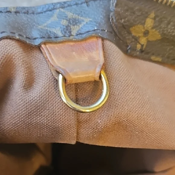 Louis Vuitton Classic Monogram Tote with Tan Straps - Picture 6 of 13